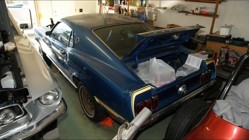 Редкий Ford Mustang Mach I 1969 года для драг-рейсинга обнаружен в сарае