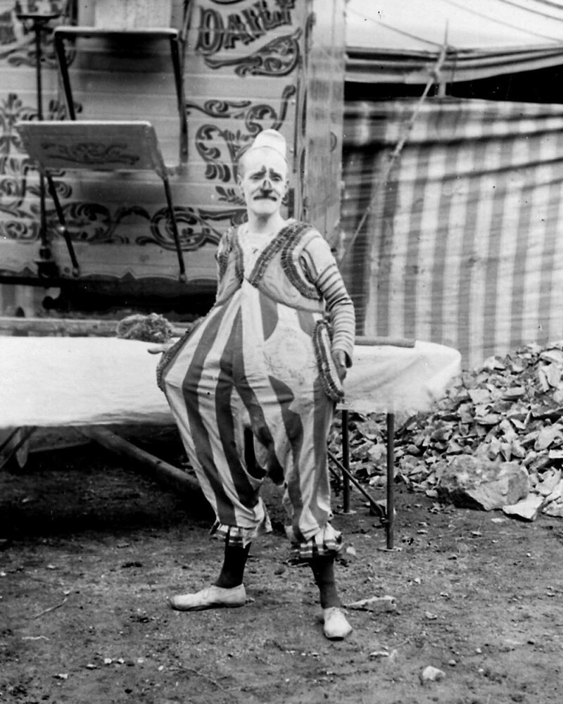 Клоун из Канадского цирка Ханнефорда