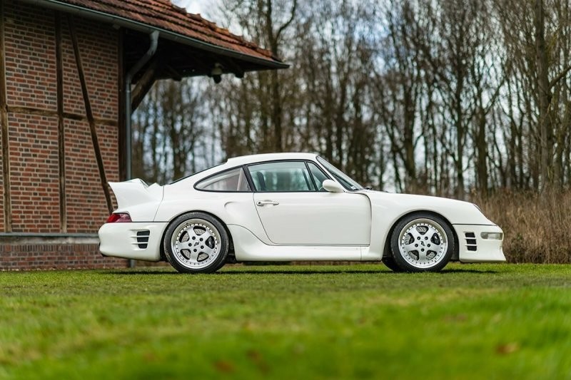 RUF CTR2 «Белый пегас» — Летайте автомобилями Porsche