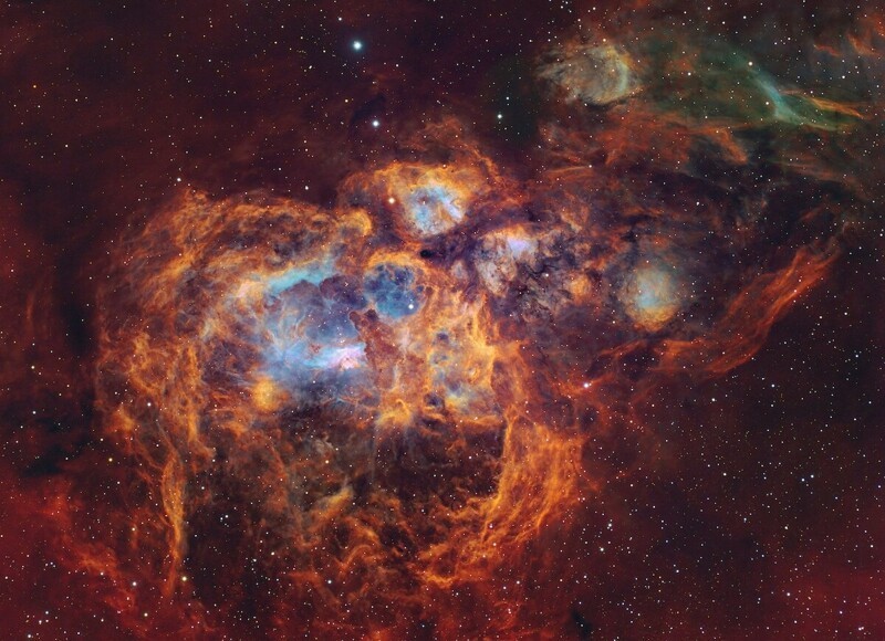 "Лобстер Fra Diavolo" (NGC 6357, Энди Кэмпбелл, Австралия. Астрономический фотограф года
