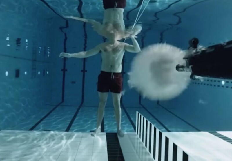 Спасение от пули под водой: реальность или кинематографический прием для придания зрелищности?