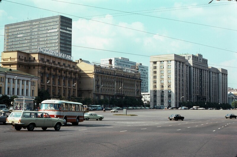 Площадь 50-летия Октября, отель "Интурист" (Манежная площадь).