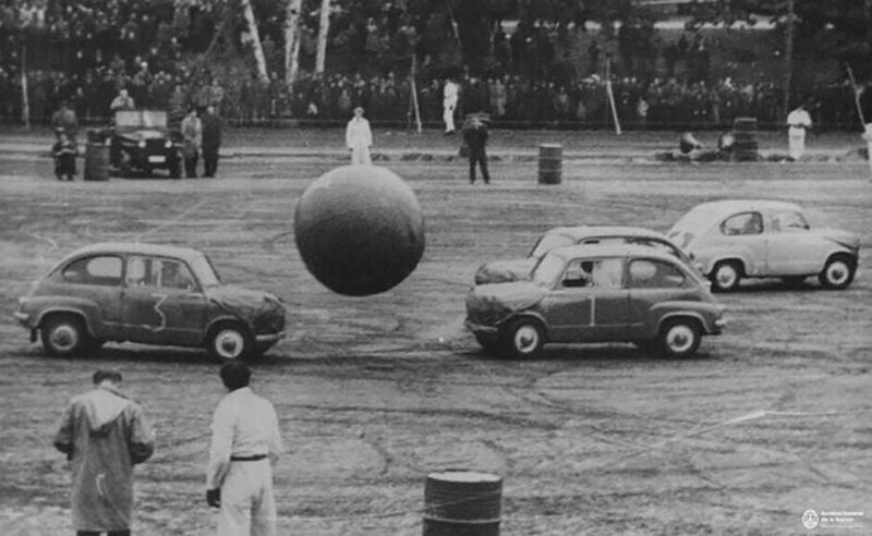 Игра в футбол автомобилями, Аргентина, 1970-й год