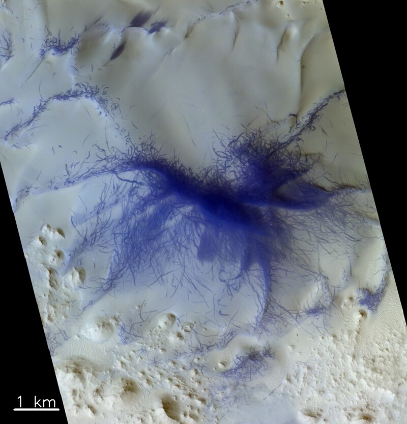 Опубликованны загадочные фото с поверхности Марса