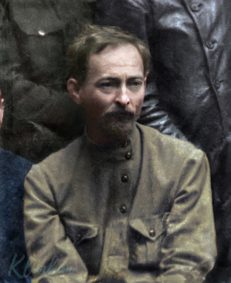Рыжий Ленин, кареглазый Сталин и Троцкий с сединой: как оживляют вождей