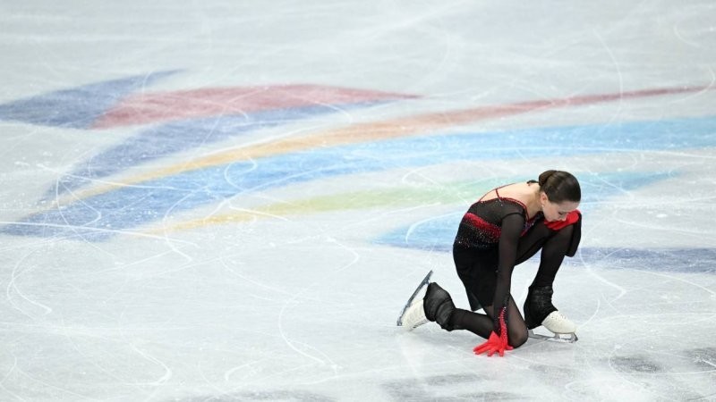 Россию могут лишить медали из-за положительной допинг-пробы 15-летней фигуристки Камилы Валиевой.
