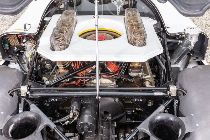 Легенда старой школы: на аукцион выставят гоночный Porsche 907 1968 года выпуска