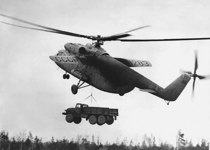 Ми-6 и УРАЛ полетeли строить ЛЭП, ССCP