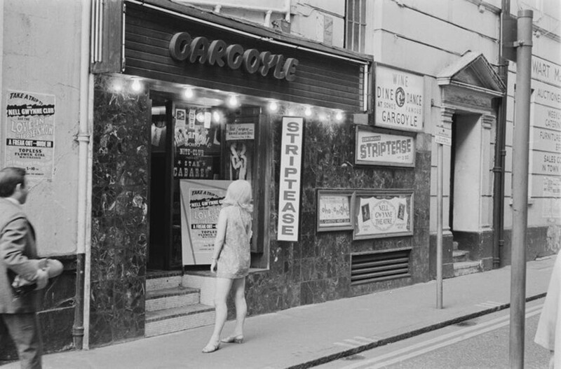 «Клуб горгулий», стриптиз-заведение на Дин-стрит в Сохо, Лондон. 1968 год