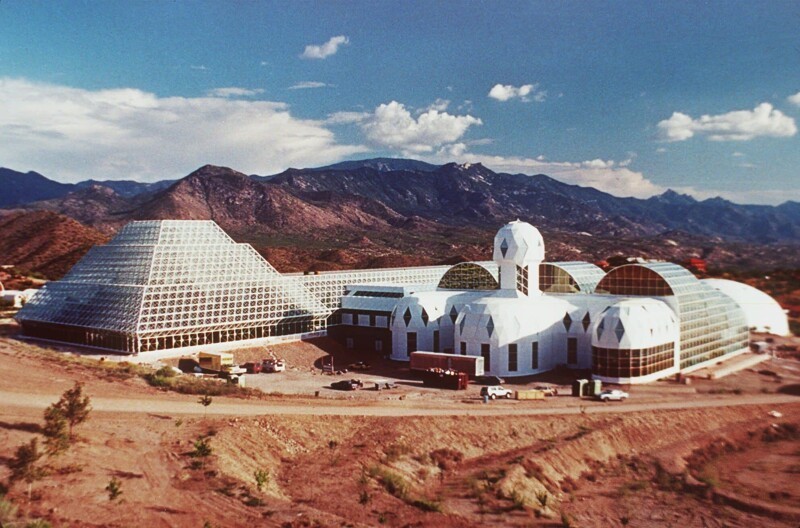 Проект "Биосфера-2": симулятор поселения на Марсе из 90-х