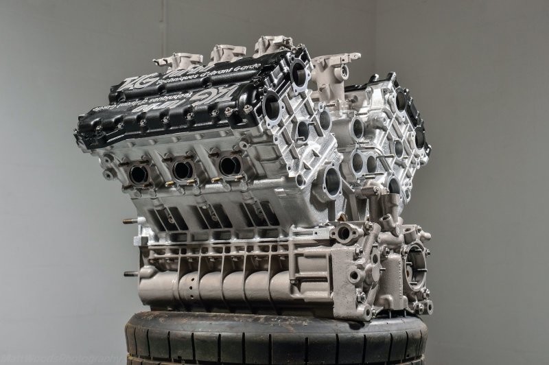 На продажу выставили двигатель Porsche F1 мощностью более 1000 «лошадей», который можно использовать для проекта