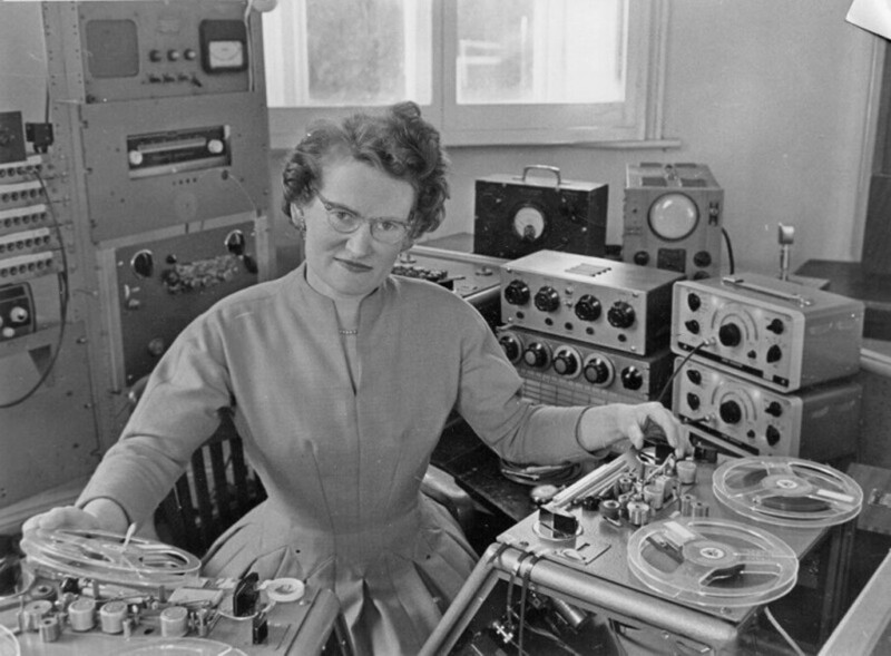 Дафна Орам. Одна из пионеров британской электронной музыки. 1957 год год