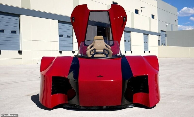 Компания VonMercier представила спортивный автомобиль на воздушной подушке