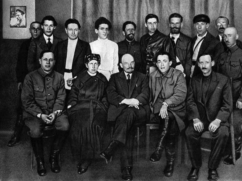 Сотрудники "Центропечати", которые записывали речи вождя революции. 1921 год
