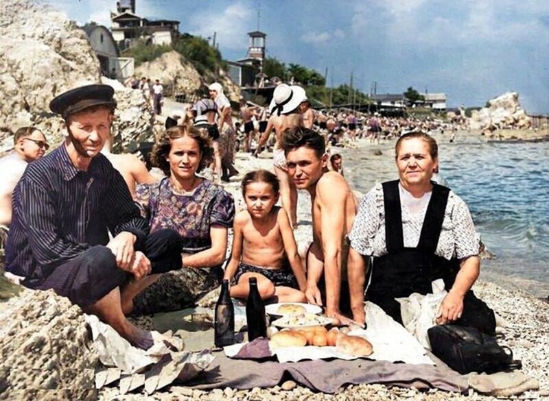 Одесса. Пляж в Отраде.Снимок 1955 года