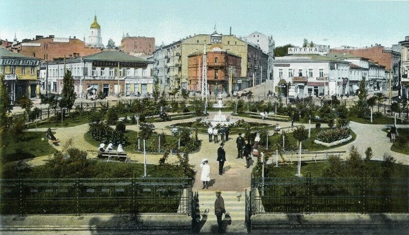 Сквер на Думской площади.  1911 год.