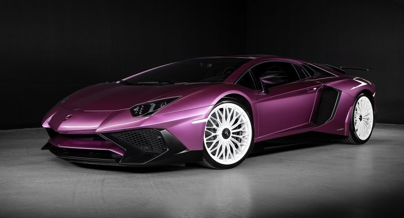Великолепный Lamborghini Aventador SV в цвете Viola отдает дань уважения своему дедушке Diablo