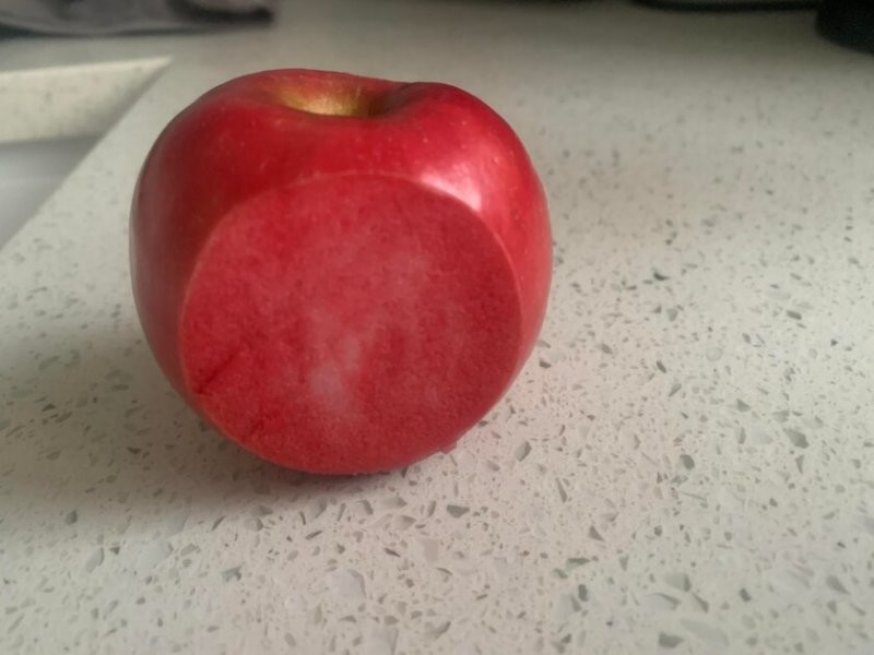 Это яблоко или же помидор?