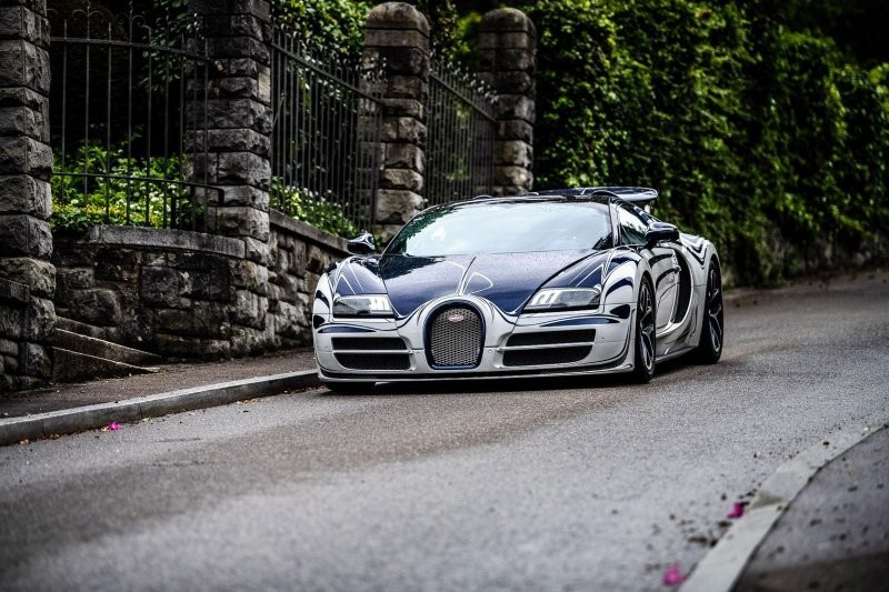 Уникальный гиперкар Bugatti Grand Sport Vitesse L'Or Blanc ищет нового владельца