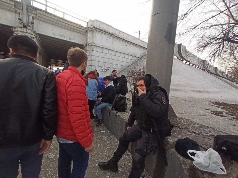Автозак с задержанными на акции в Москве попал в ДТП и перевернулся
