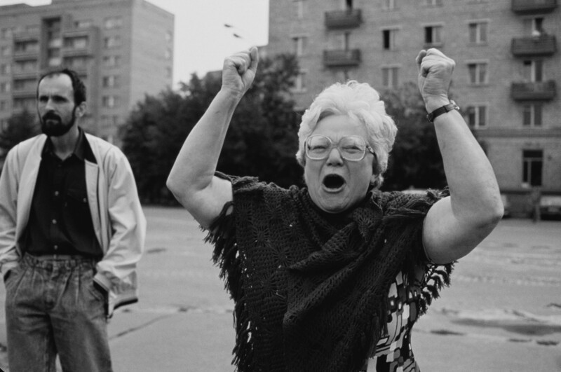  1991. Женщина кричит на улице. 19 августа