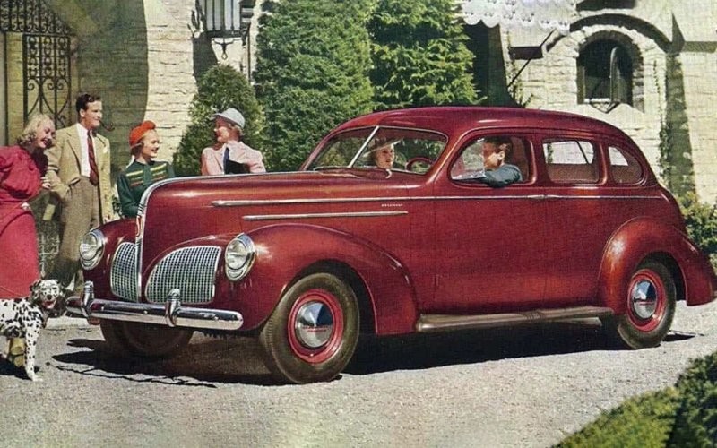 Топовая предвоенная модель Studebaker President оснащалась рядным 8-цилиндровым мотором мощность 110 л.с.