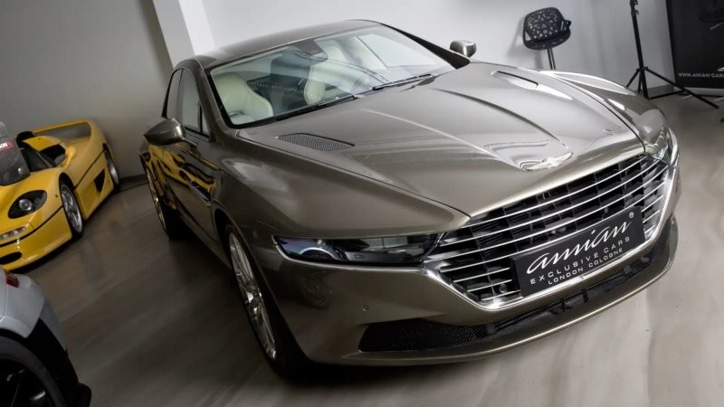 Седан Aston Martin Taraf с небольшим пробегом, который стоит больше миллиона долларов