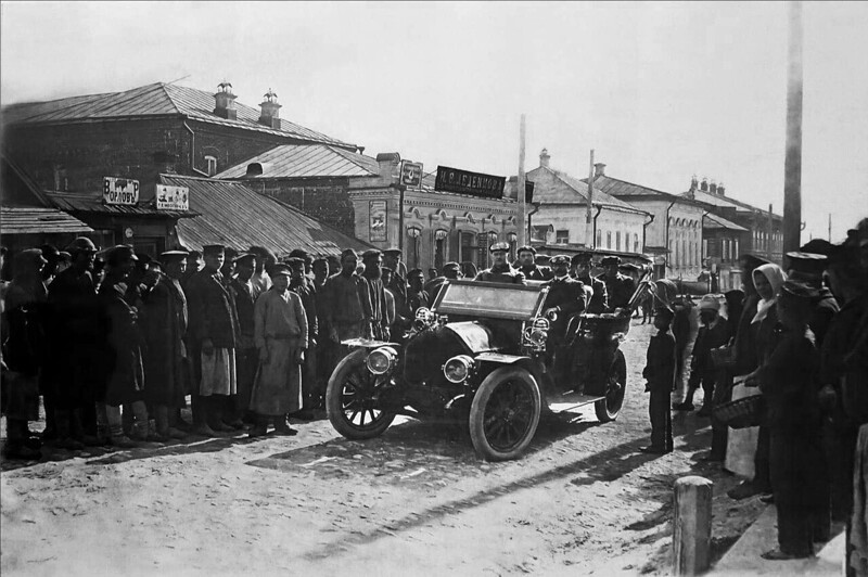 Первое авто в городе Елабуга Вятской губернии. Дореволюционное время