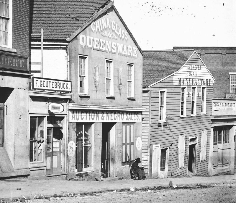 Магазин «Auction&Negro Sales», в котором раньше можно было приобрести рабов, Атланта, 1864 год