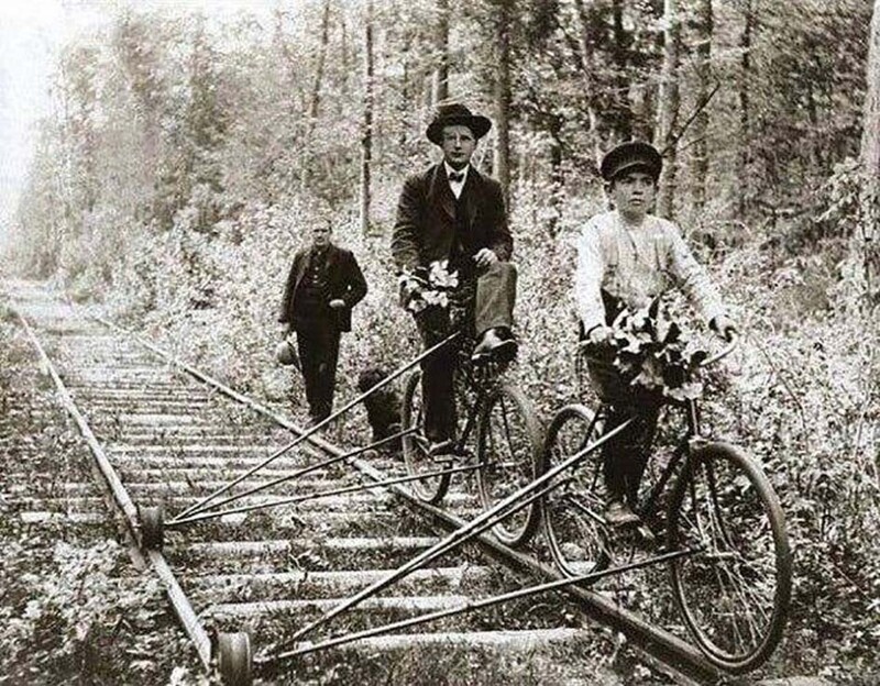 В США были изобретены особенные велосипеды, приспособленные для езды по железнодорожным рельсам