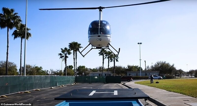 Вертолётная площадка суперлимузина "Американская мечта"