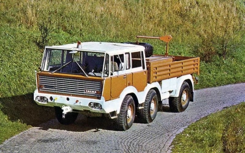 Трехосная Tatra 813 TP 6×6