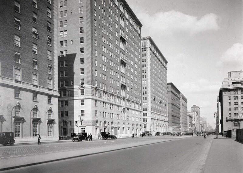 Парк-авеню. Вид в северном направлении с 47-й улицы, 1921 год. 