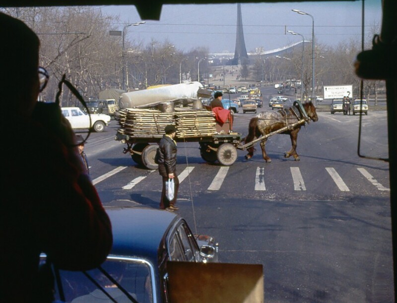 В 1980–х годах на улицах Москвы еще можно было встретить телегу