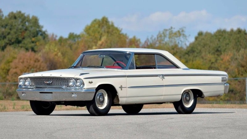 Ford Galaxie 500 "R-Code" Lightweight 1963. Аукцион Mecum 2019 год - 121 000 долларов!
