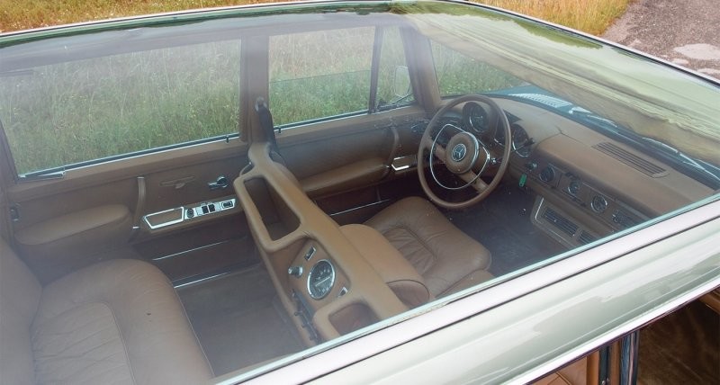 «Шестисотый» Mercedes-Benz с прозрачной крышей армянского нефтяного магната Нубара Гюльбенкяна