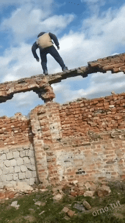 Не долби кирпич, на котором стоишь