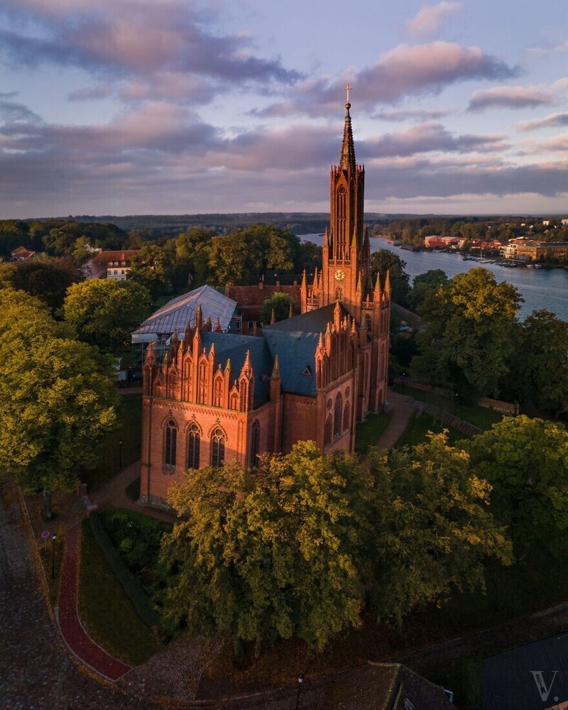 Церковь в Мальхове, Германия