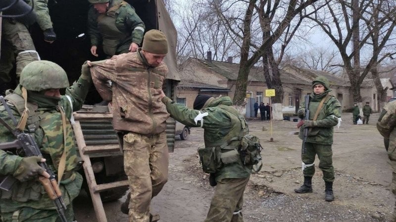 Попадание в плен – не приговор, главное в плену — выжить