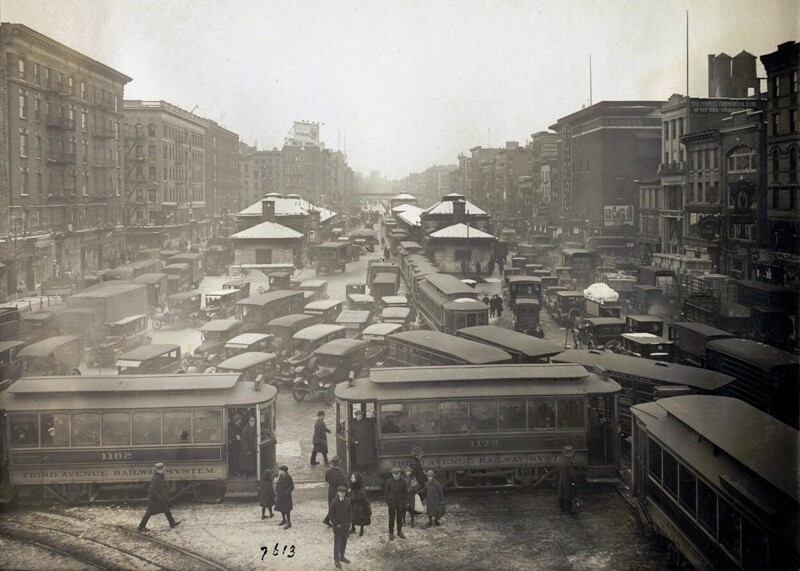 Скопление транспорта на Манхэттене, вид с Вильямсбургского моста, 29 января 1923 года.