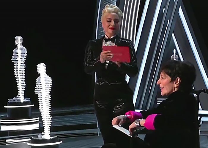 Итак, на церемонии "Оскар" Лайза Миннелли присоединилась к Леди Гаге, чтобы объявить лучший фильм года