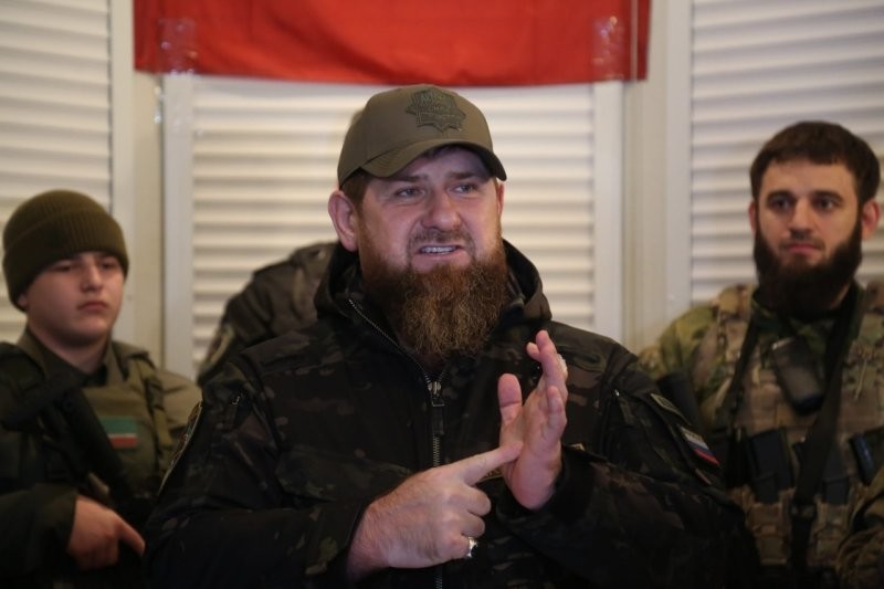 Рамзан Кадыров призвал «что-то сделать» со «шкалой приоритетов» Дмитрия Пескова. 