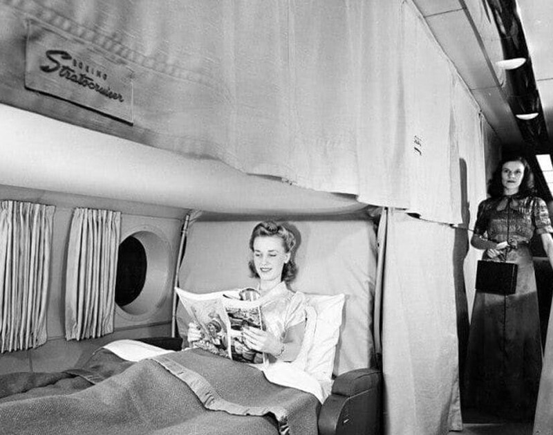 14. Спальные места в самолете Boeing 377 Stratocruiser, США, 1952 год