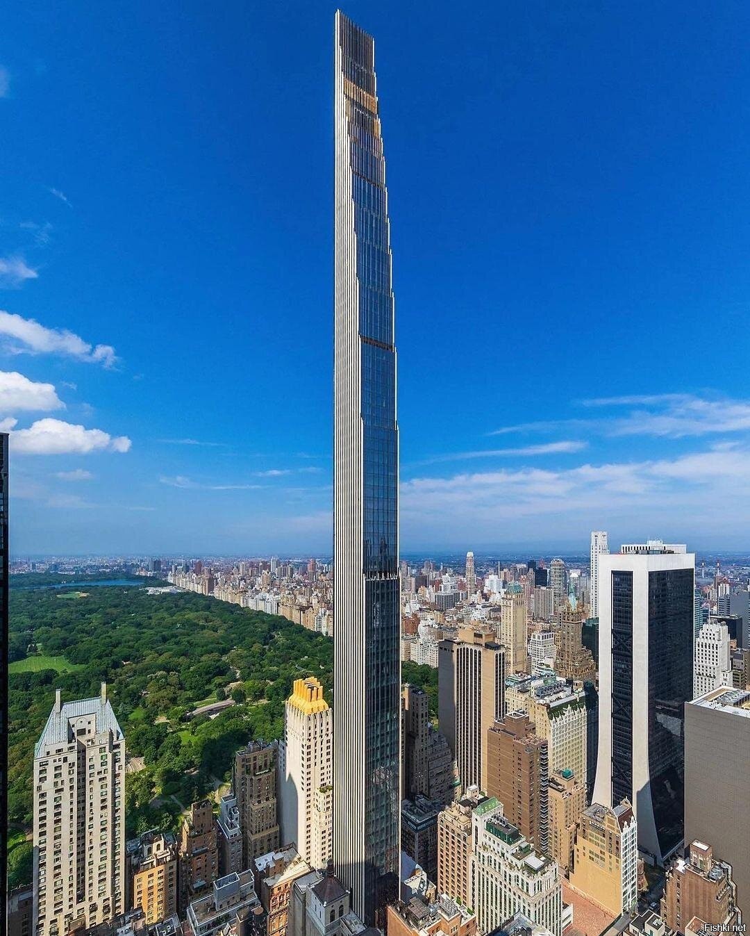 В Нью-Йорке возвели самый тонкий и один из самых высоких небоскребов в мире