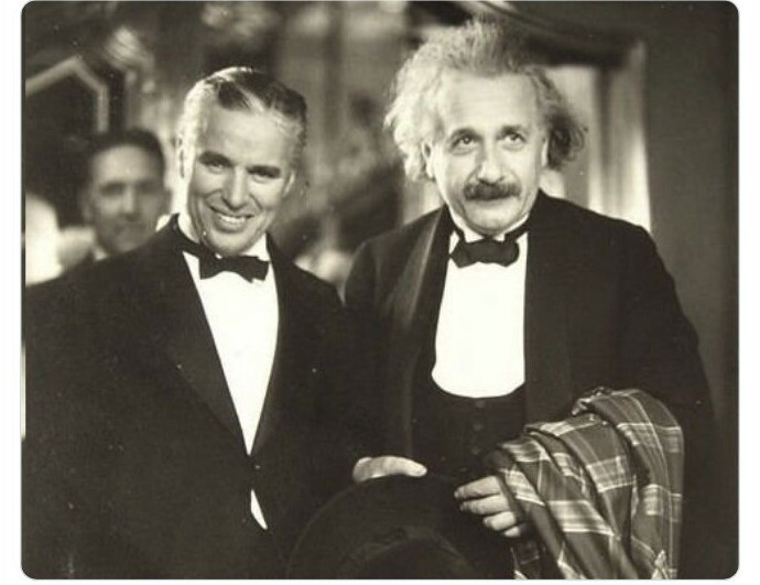 Чарли Чаплин и Альберт Эйнштейн на премьере фильма "Огни большого города", 1931 год