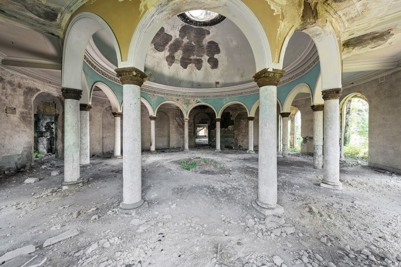 Заброшенные советские курорты и санатории в объективе бельгийского фотографа