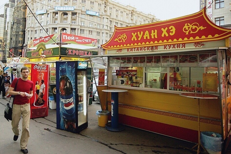 20. Ларьки на Тверской улице. Москва, 2005, ЦАО