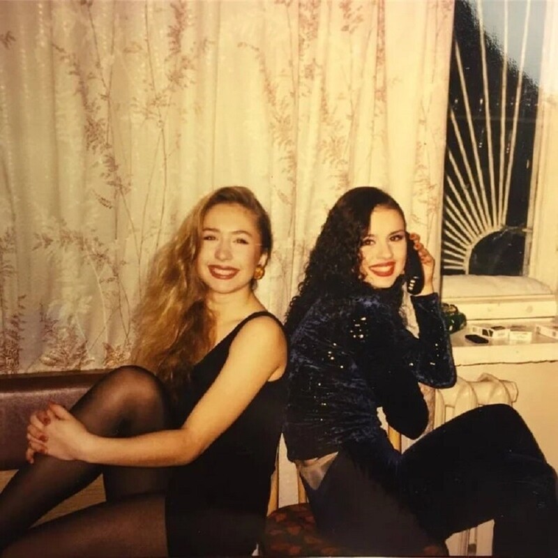 Фигуристки Анастасия Гребенкина и Анна Семенович. Россия, 1990-е годы
