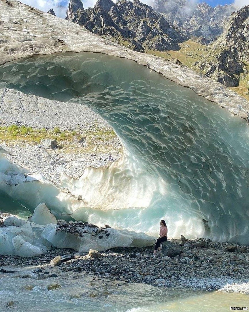 Ледник цей в Северной Осетии
