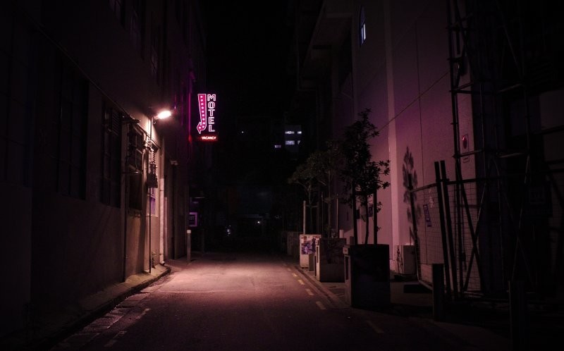 Тихая ночная жизнь мегаполисов в подборке фотографий